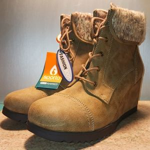 Sporto Eco System Women's Size 11 Beige Fur Boots